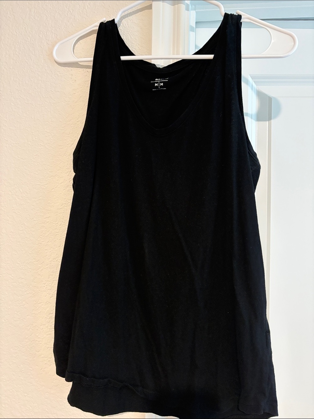 Old Navy Black Women's Scoop Neck Tank Top